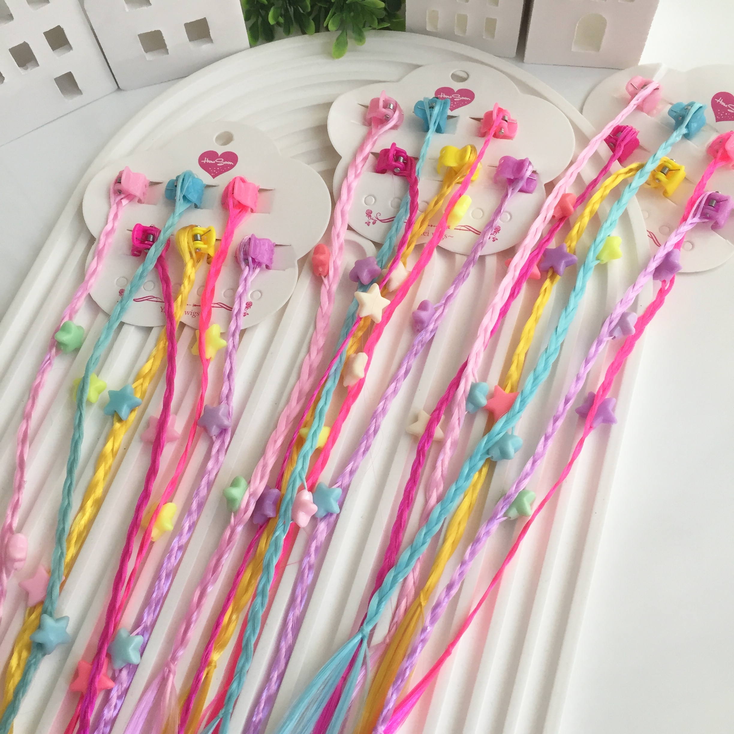 Yıldız detaylı renkli mandallı saç