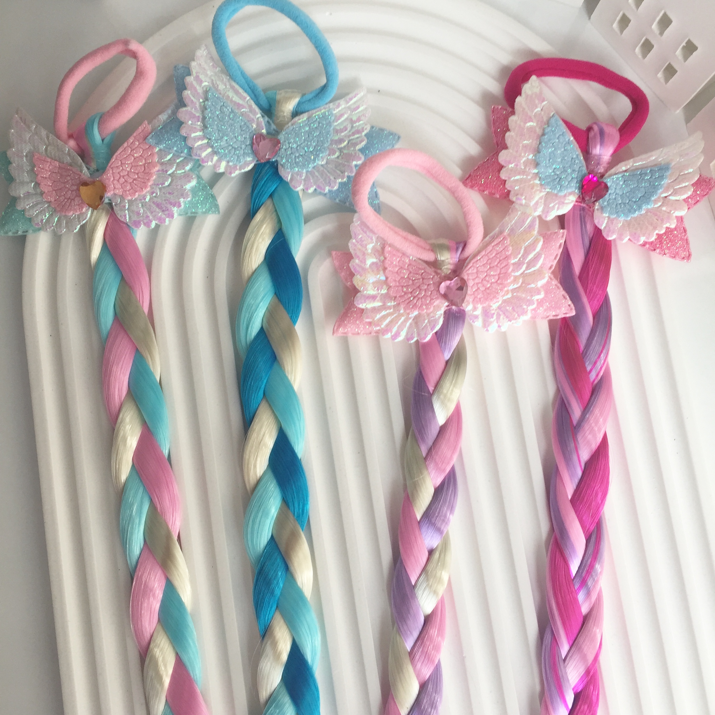 Melek Kanatlı Örgü Saç