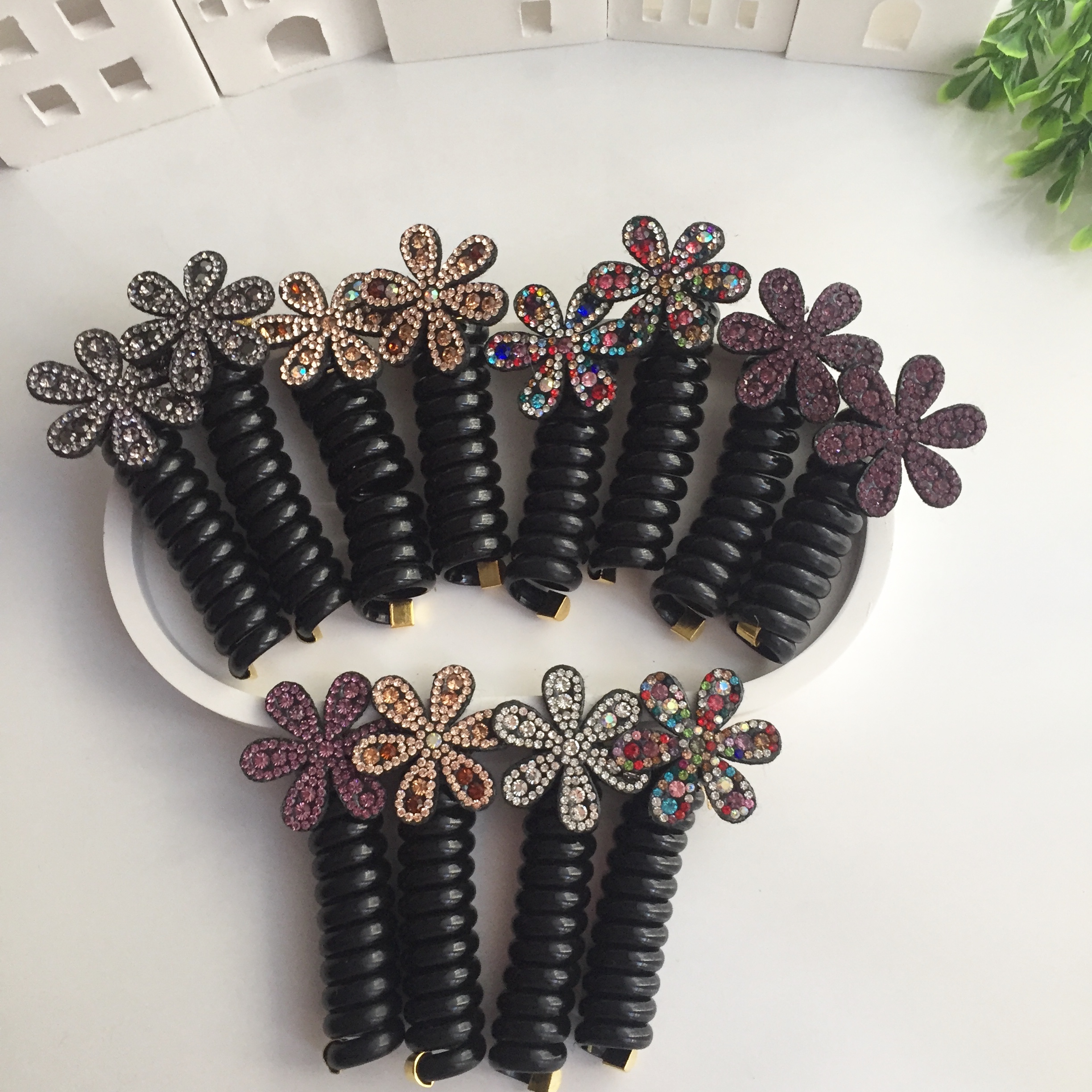 Taşlı Çiçek Burgu Toka