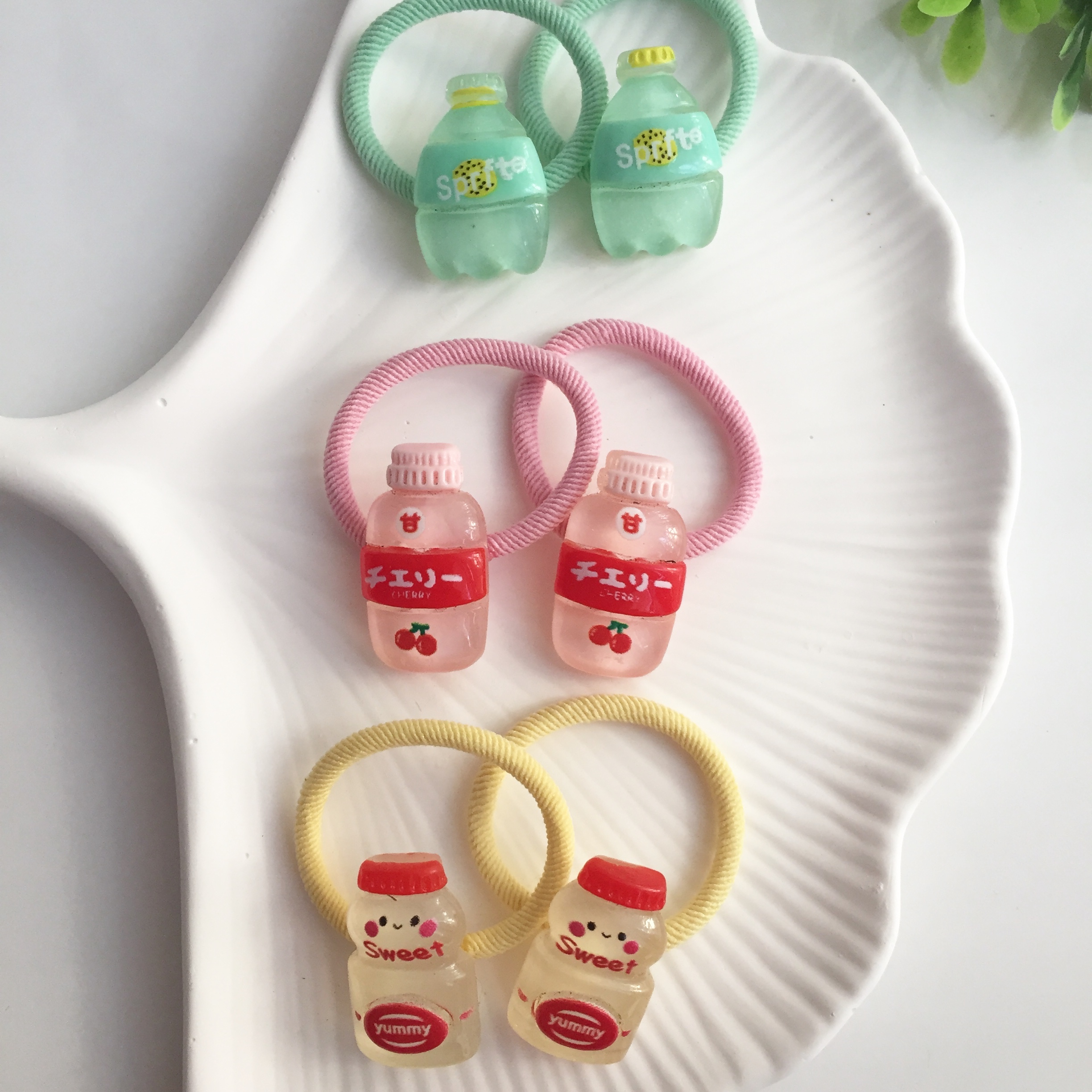 İçecek Figürlü Toka