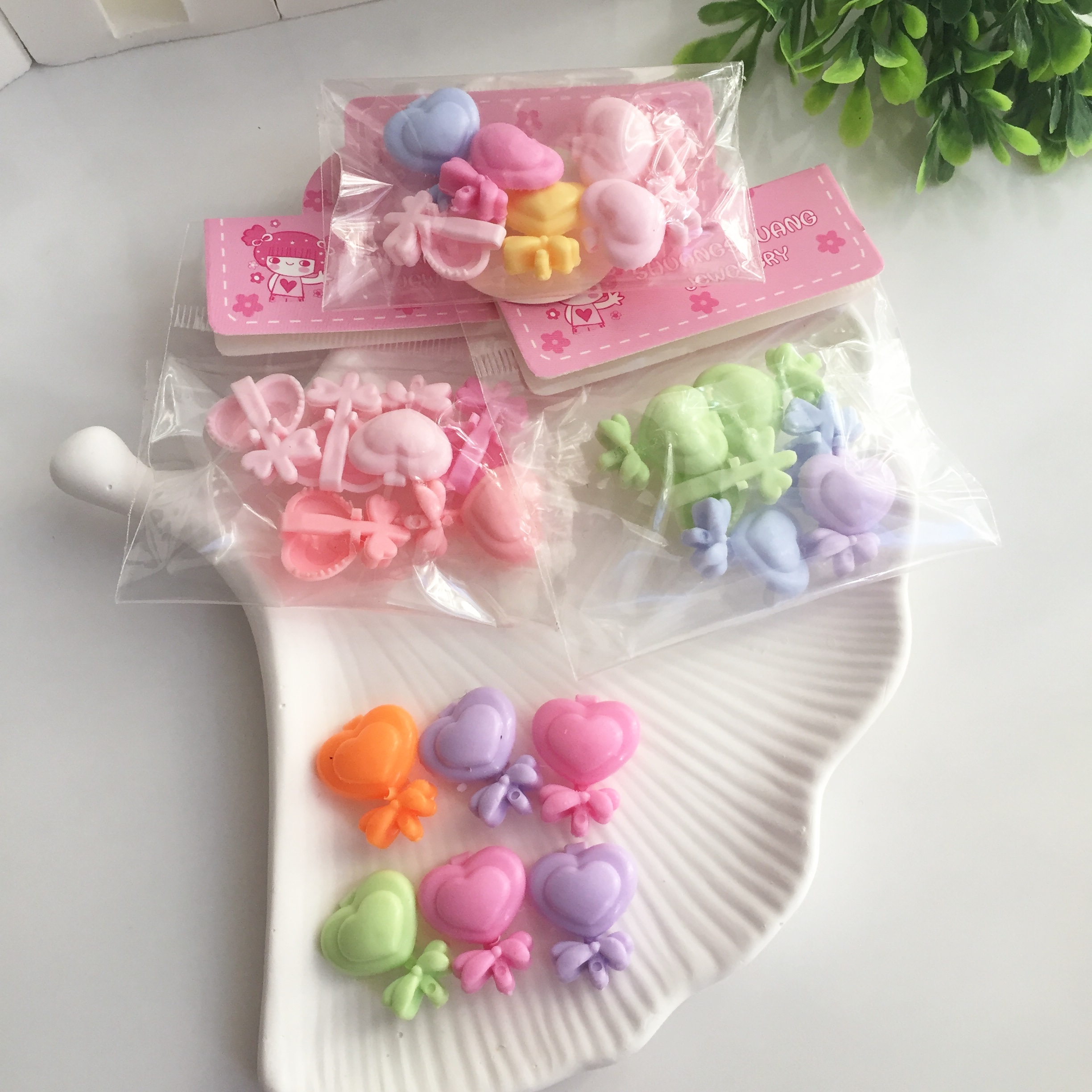 Kalpli Kurdeleli Saç Boncuğu