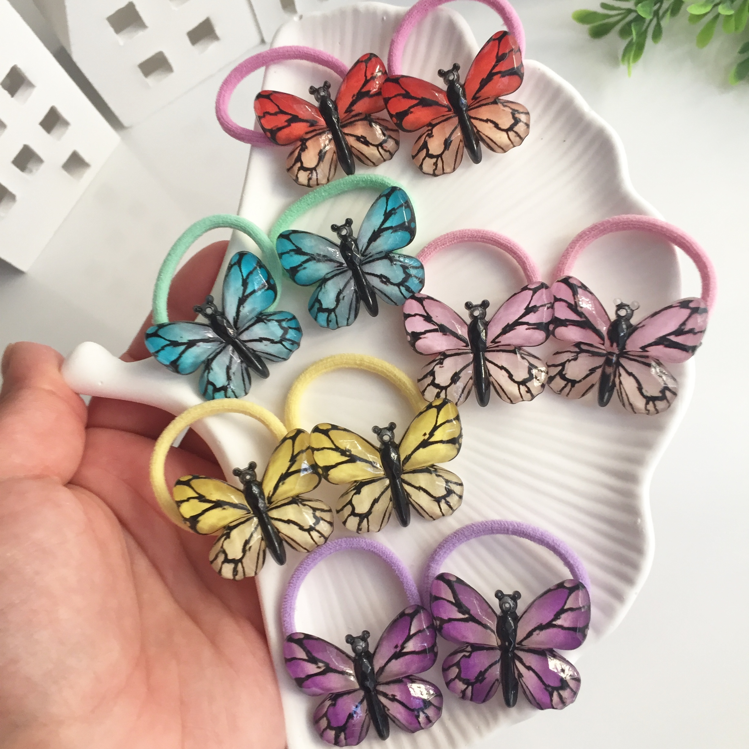 Renkli Kelebekler Çiftli Lastik Toka